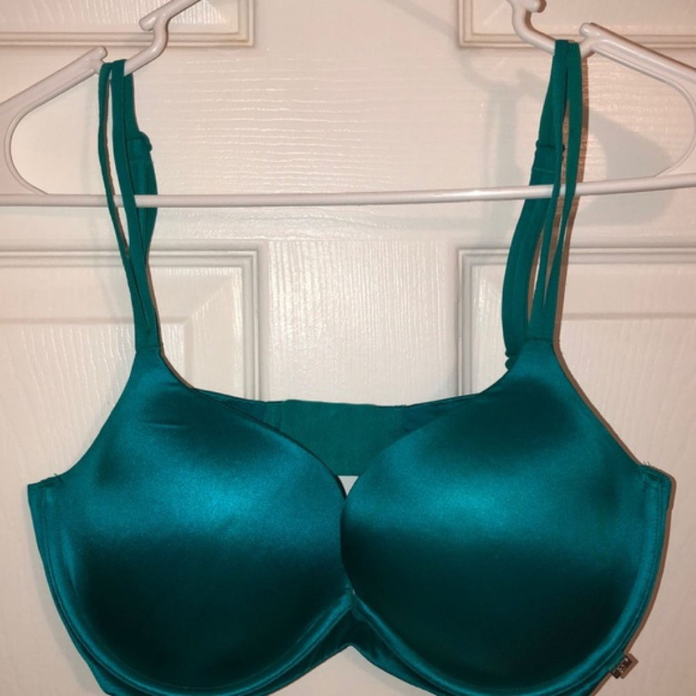 Victoria’s Secret Very Sexy Lined Bra 34DD